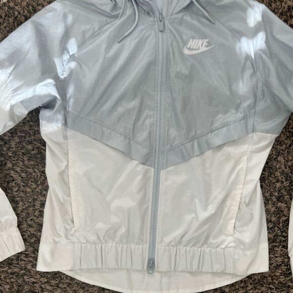 Nike windbreaker grey and white size medium womens running jacket J283 - Picture 2 of 7